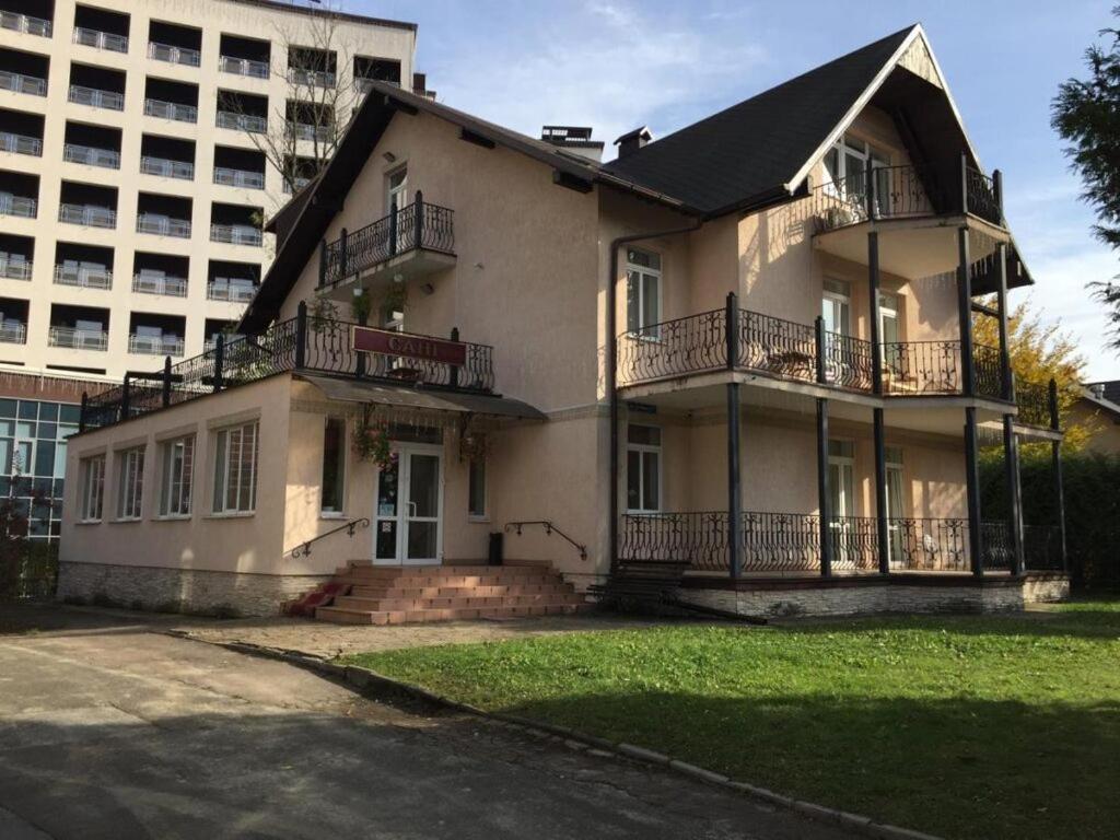 Hotel Sani Truskawiec Zewnętrze zdjęcie